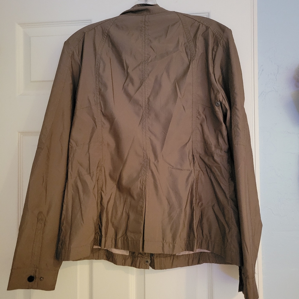 Light jacket - Picture 2 of 4